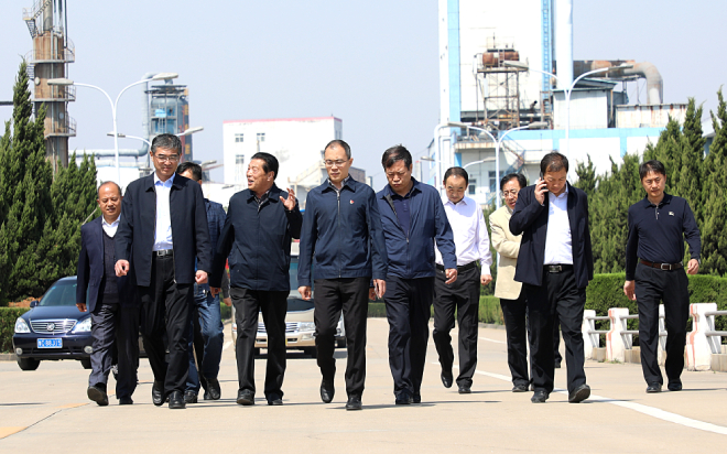副市長(zhǎng)蓋衛(wèi)星來(lái)我公司參觀調(diào)研 (1).jpg 副市長(zhǎng)蓋衛(wèi)星來(lái)我公司參觀調(diào)研 (1).jpg